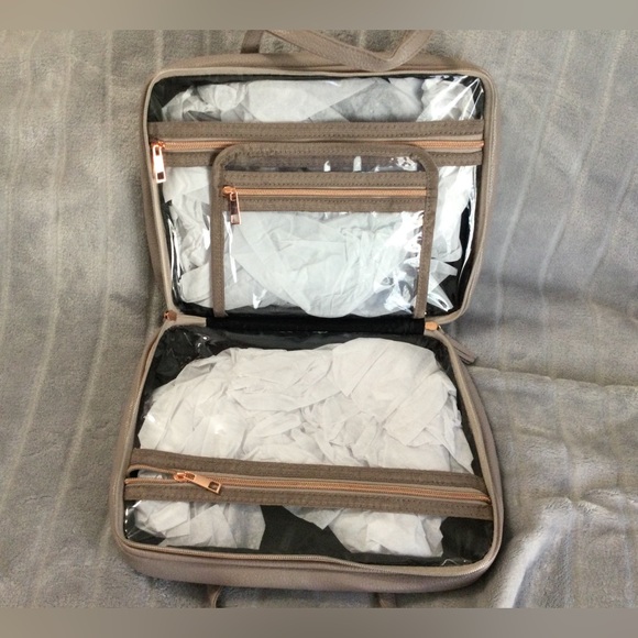 Ms Lovely Quilted PU Leather Toiletry Bag Light Gray with Rose Gold Hard… - Picture 6 of 8